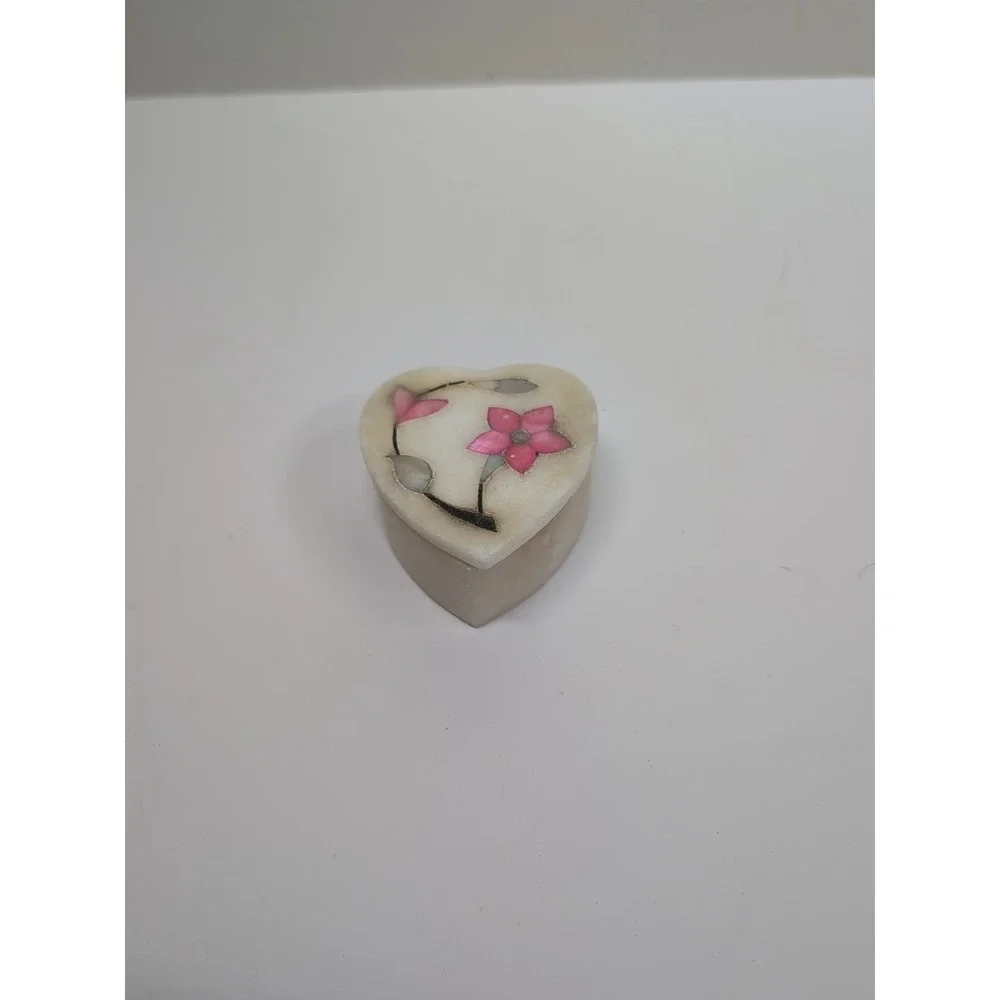Vtg Soapstone Trinket Box Pearl Pink & Silver Flower Inlay Heart Shaped